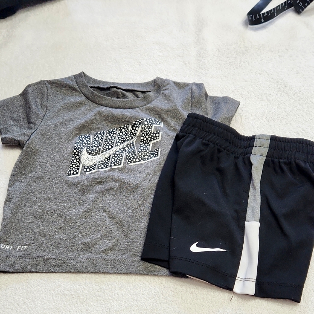 18 months NIKE Short Set